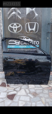 Peugeot  408 sağ ön kapı temiz