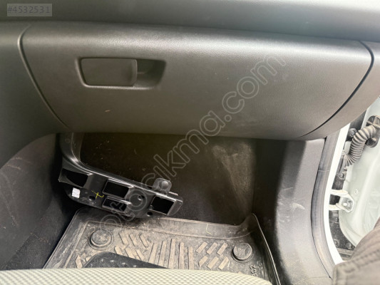 RENAULT MEGANE 4 TORPİDO KAPAGI