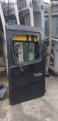 RENAULT TRAFİC 2 SAĞ ARKA KAPI GÜÇMANLAR