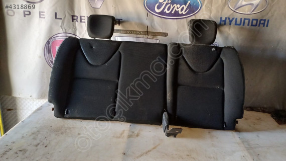 Renault Clio4 arka koltuk sırt dayama orijinal hatasız