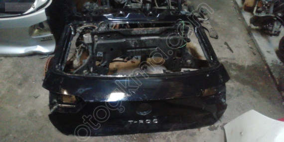 Volkswagen T ROC bagaj kapağı çıkma