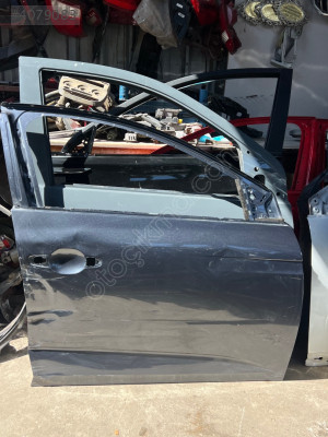 Renault Megane 4 çıkma ön sağ kapı orjjnal çıkma