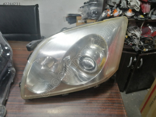 2003 2005 MODEL ÇIKMA TOYOTA AVENSİS SOL ÖN FAR