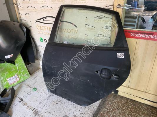 HYUNDAİ İ30 SOL ARKA KAPI CAM KRİKOSU 2007-2012 MODEL