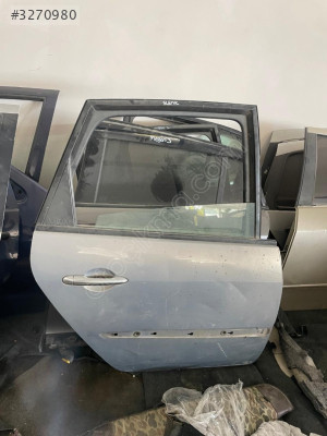 Renault scenic sağ arka kapı orijinal