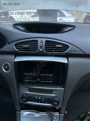 LAGUNA 2 KLİMA TEYB KONTROL PANELİ VE HAVALANDIRMA DİFÜZÖRLERİ a