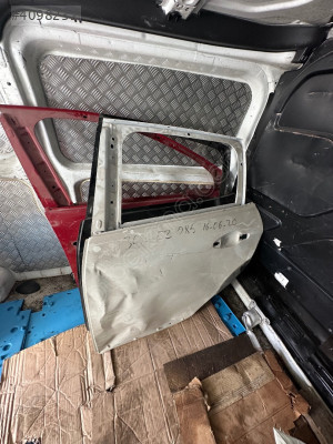 Peugeot 2008 sol arka kapı orjinal