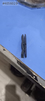 Renault 19 kapı cam segmanı