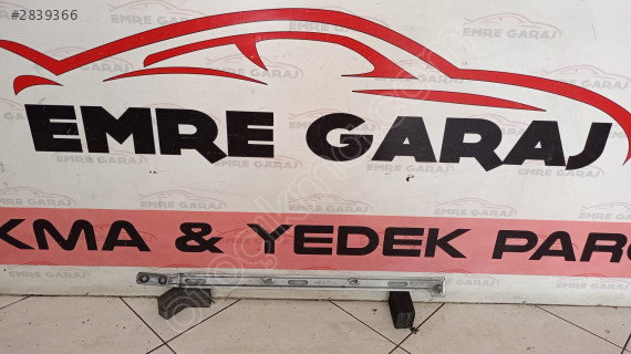 2K0843796 Volkswagen Caddy Sağ Sürgülü Kapı Ray Kapağı (03-10)