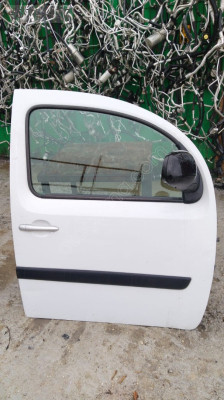 RENAULT KANGOO 4 SAĞ ÖN KAPI ÇIKMA ÇEVİK OTO