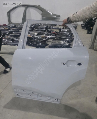 CİTROEN C4X BEYAZ SOL ARKA KAPI ORJINAL BOYASIZ