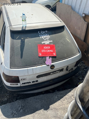 Astra f hcb bagaj kapağı beyaz
