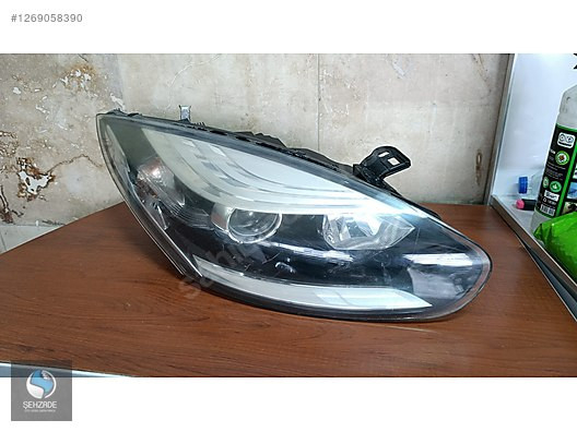 RENAULT MEGANE 4 MAKYAJLI SAĞ FAR ÇIKMA ORJİNAL