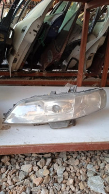 Opel Vectra B Zenon far
