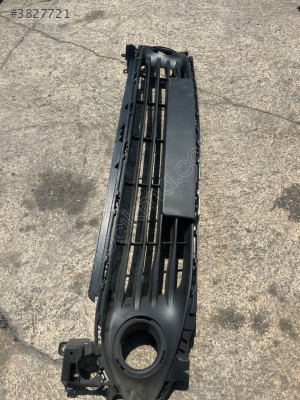 Renault Clio 4 Ön Tampon Izgarası