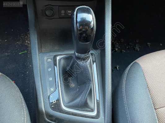 2015 Hyundai İ20 Vites Topuzu Ve Çerçevesi