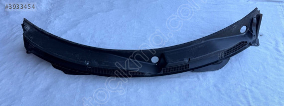 2022 - 2025 Suzuki Swift Ön Cam Izgarası Çıkma Yedek Parça