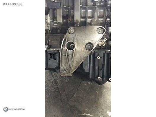 BMW F30 6781233 3.28İ MOTOR KULAĞI ( ORJİNAL)