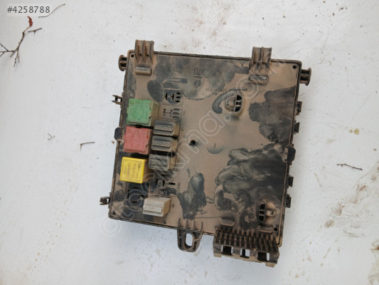 Opel vectra c sigorta kutusu çıkma orjinal