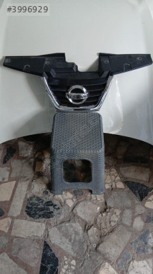ORİJİNAL NISSAN JUKE ÖN PANJUR PARÇASI