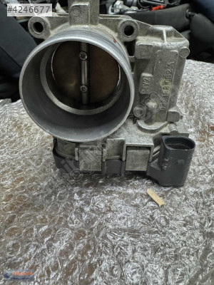 03C133062A VW AUDİ SEAT SKODA 1.6FSİ GAZ KELEBEĞİ ORİJİNAL ÇIKMA