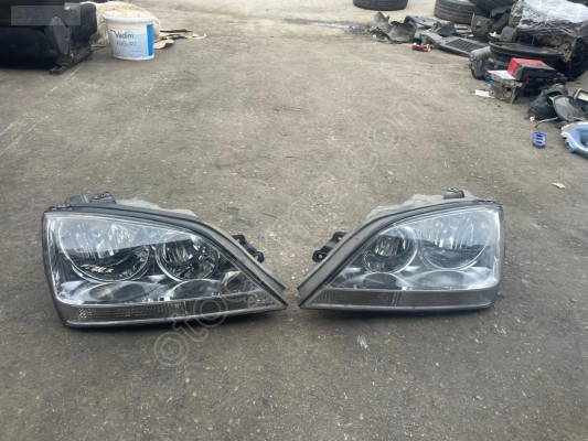 Kia Sorento sağ sol ön far orijinal temiz