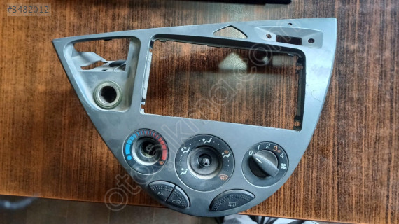 FORD FOCUS KALORİFER PANEL ÇERÇEVESİ 98AB-A046A04-AB