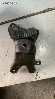8K0199388 audi a4 a5 passat b8 sağ motor kulağı