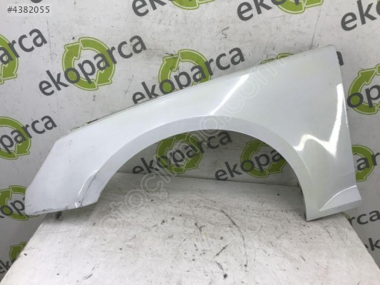 AUDI A4 2018 2019 SOL ÇAMURLUK 8W0821105A