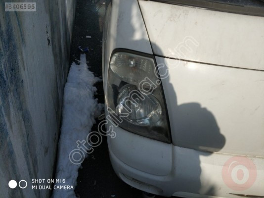 Kia K2500 sağ ön far