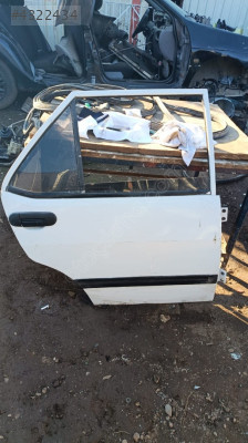 Şahin sağ arka kapı.