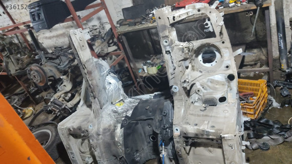 BMW F20 ÖN ŞASE KESME
