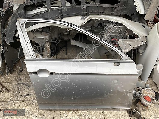2019 VW Passat Sağ Ön Kapı - Orjinal - Eyupcan Oto Parça