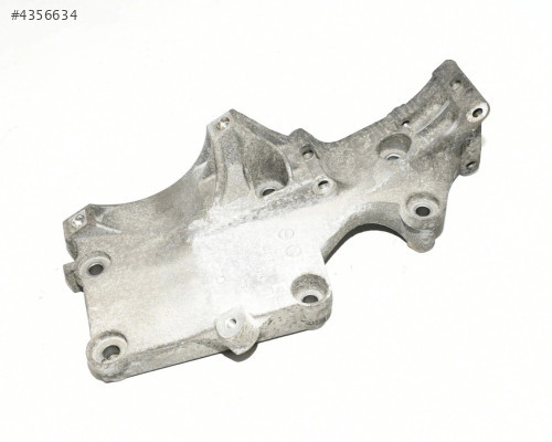 03G903143A 1.9 2.0 TDİ ALTERNATÖR VE KLİMA BAĞLANTI BRAKETİ