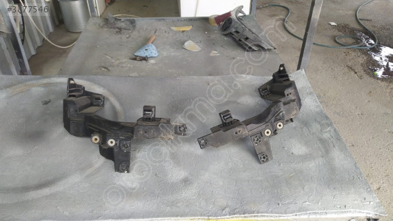 Hyundai i30 ön panel sag sol ayakları