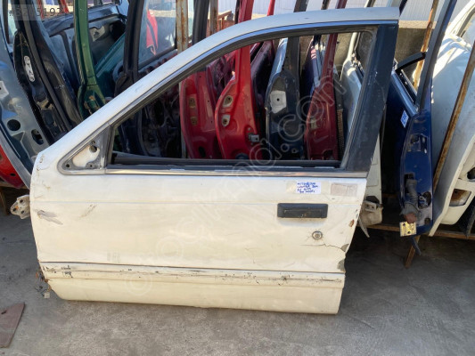 MİTSUBİSHİ LANCER SOL ÖN KAPI DIŞ AÇMA KOLU 1990 MODEL