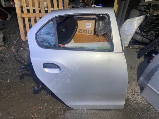 renault clio symbol çıkma sağ arka kapı