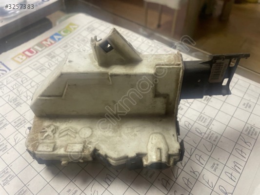 Citroen C4 sağ ön kapı kilidi orijinal