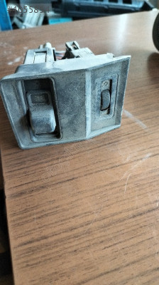 8110497 BMW e34 far düğmesi