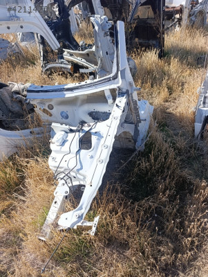 Audi A4 sol ön podya şase