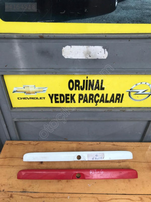 Opel astra g bagaj çıtası 8062860