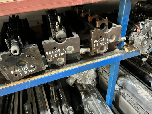 FORD CONNECT 1.8 TDCİ  SİLİNDİR  KAPAĞI