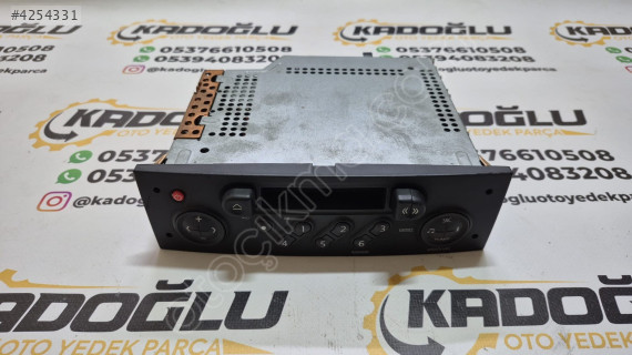 RENAULT MEGANE 2 OTO TEYP ÇIKMA YEDEK PARÇA (8200367488)