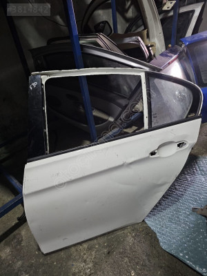 BMW F30 SOL ARKA KAPI