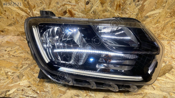 DACİA DUSTER SAĞ FAR 2018 2020 260101133R