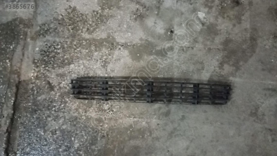 AUDİ A4 ORJİNAL ÇIKMA ÖN TAMPON IZGARASI