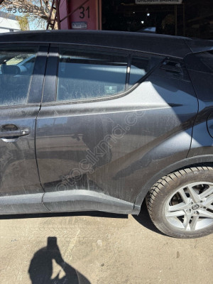 Toyota C-hr Sol ön kapı