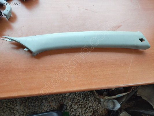 Hyundai Accent Era sağ ön cam bakaliti
