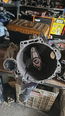 VOLKSWAGEN JETTA 1.6 SANZIMAN 2007-2012