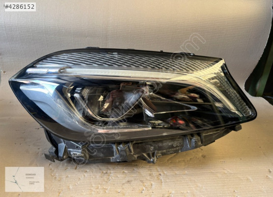 MERCEDES W176 A FAR SAĞ MAKYAJLI KASA